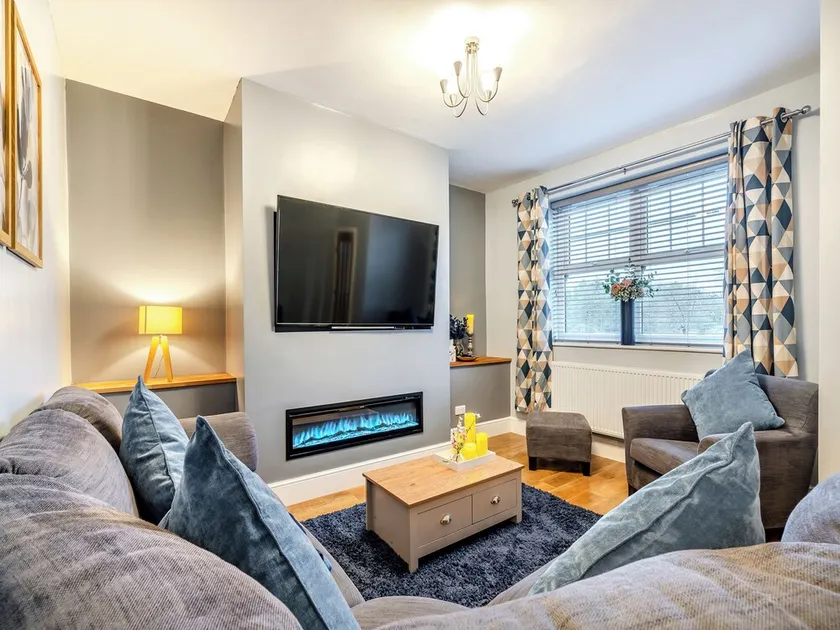 Totally refurbished cottage, decorated and equipped to a high standard. - Image 1