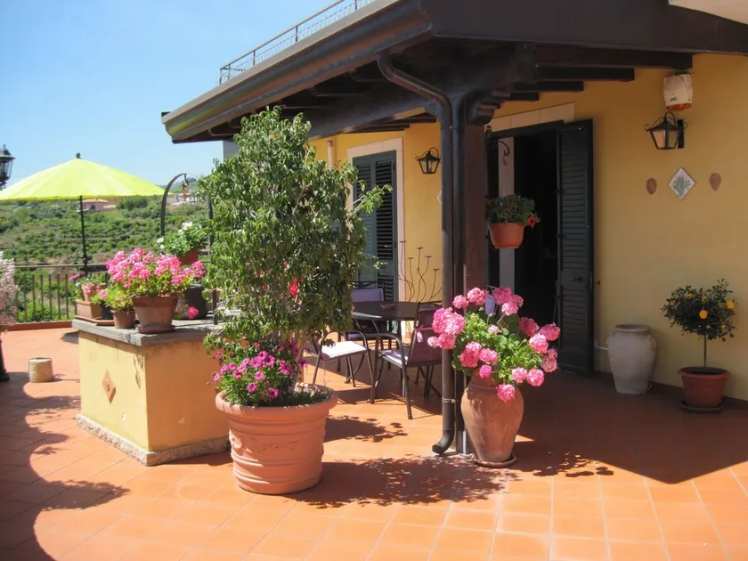 Mascali: \"Il casale degli aranci\" house / villa  with garden  3 rooms - 2/5 persons - Image 1