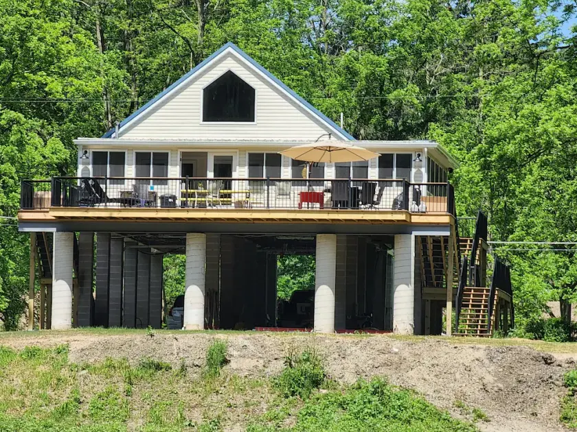 Modern Cottage on the Susquehanna River  - Image 1