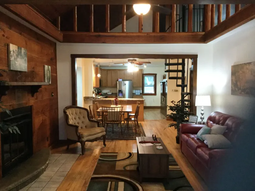 Outrageous! Near Microsoft Mt Pleasant - Sleeps 18 - Image 1