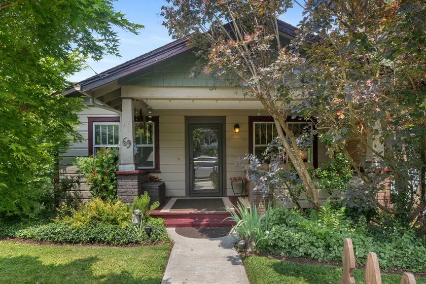 Artsy/ Zen Bungalow W. Asheville - walk to coffee shops, restaurants, bars, park - Image 1
