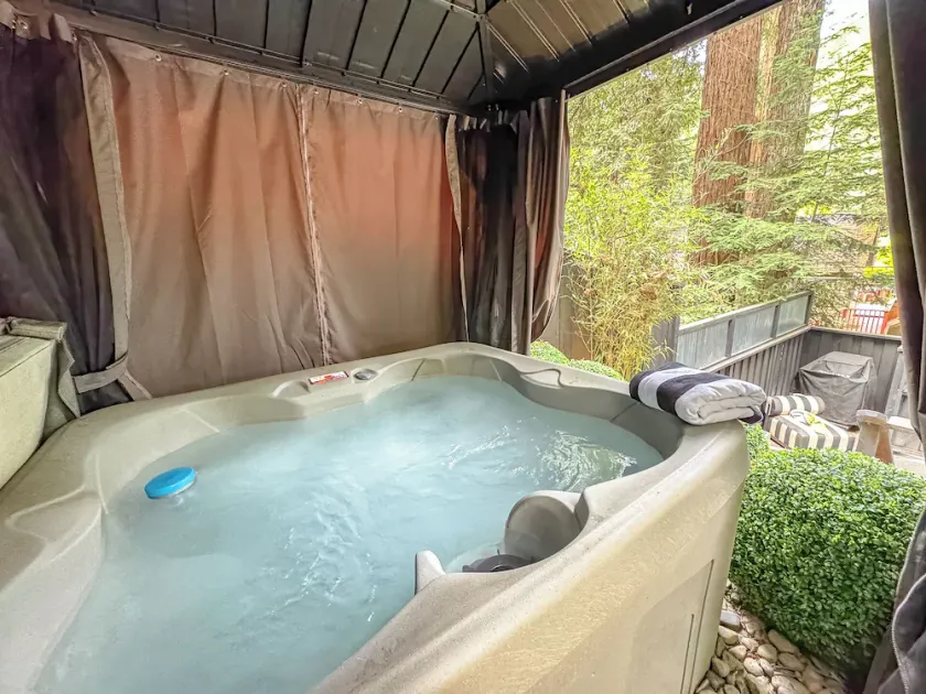 Modern Cabin in Guerneville | Hot Tub •Fire Tables •Dog-Friendly•Fenced Yard - Image 1