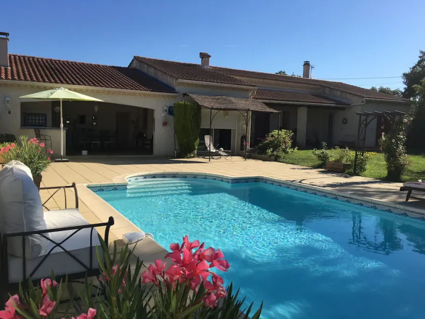 Sun of the Hermitage. Villa med pool 6/8 personer, familieferie - Image 1