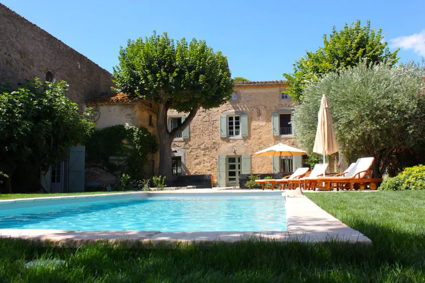 Maison avec beaucoup de charme et grande piscine - Image 1
