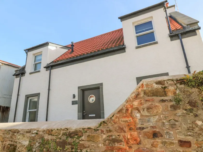 SANDPIPERS, family friendly, country holiday cottage in Crail - Image 1