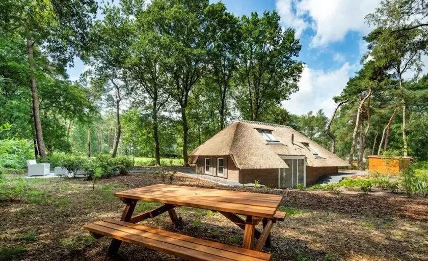 Sprielderbosch 32 Holiday park Veluwe, with luxury and privacy - Image 1