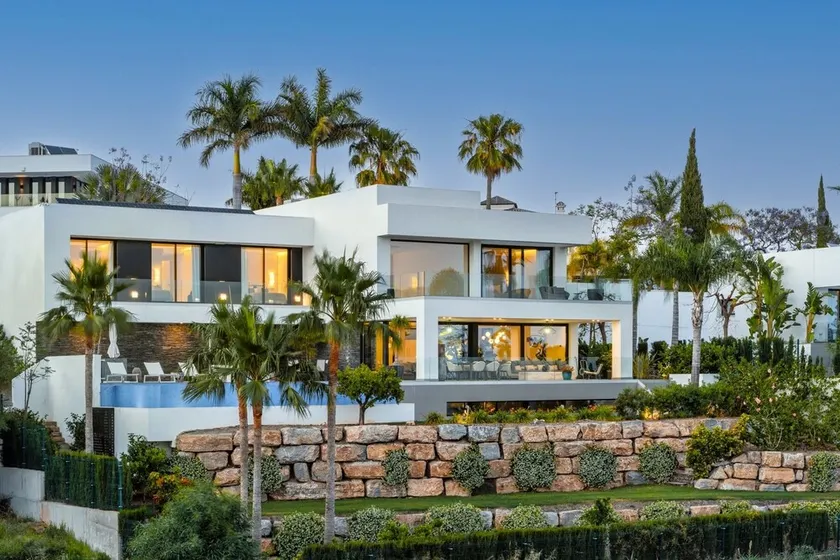 Villa Nido Modern 4 bed villa with sea views - Image 1