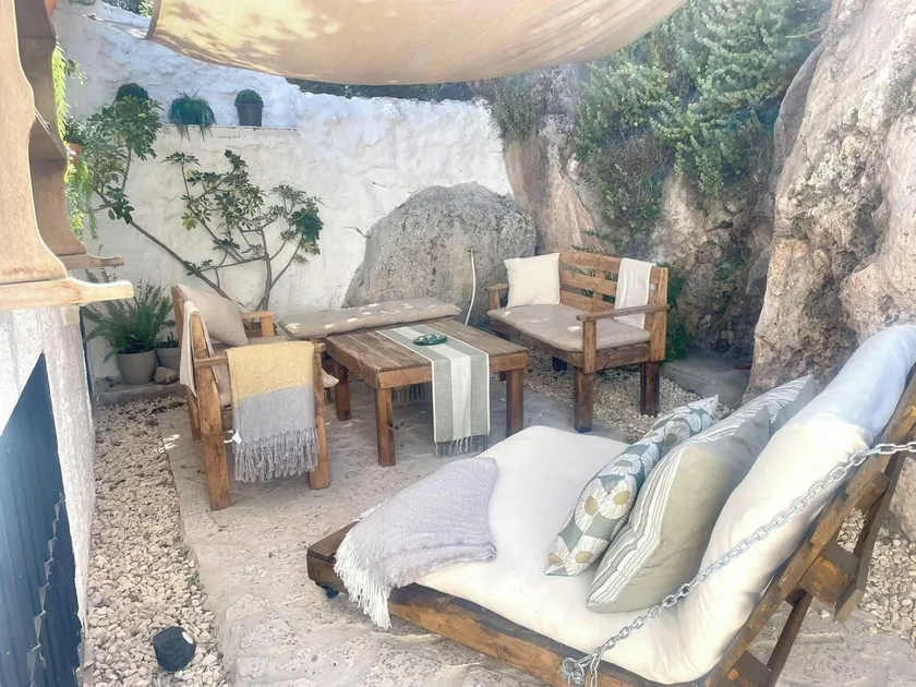 2-Bed Country House - Mountain Views - Sleeps 6 - Image 1