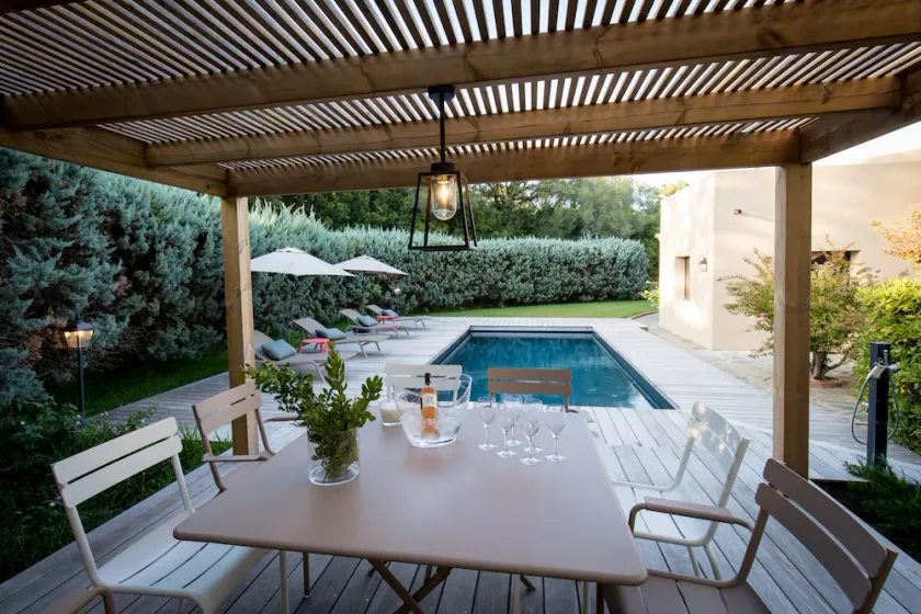 Novità: Villa 200 m2 con vista mare e piscina riscaldata, 4 camere da letto. - Image 1
