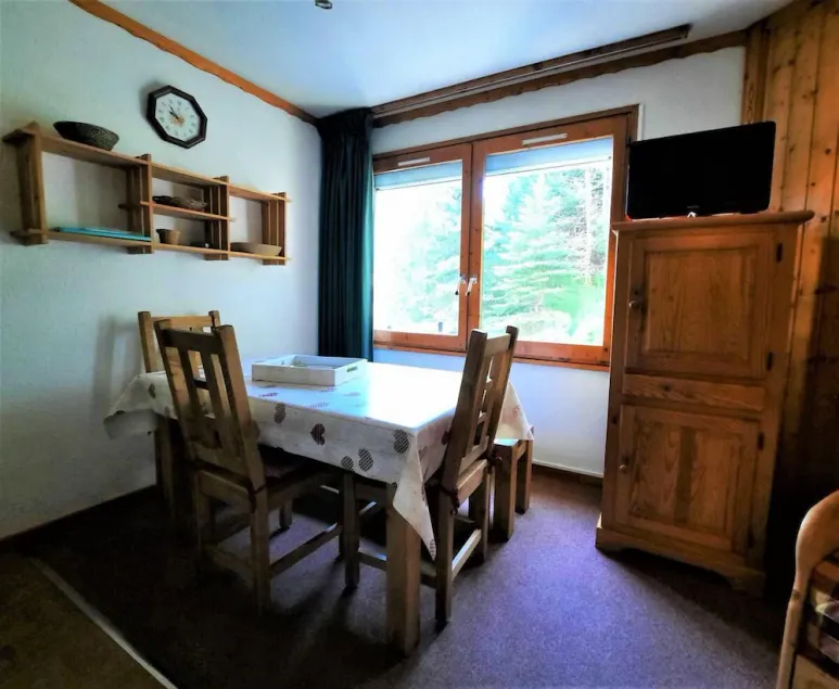10m des commerces, 1er étage, télévision, casier à ski, 25m², Les Menuires - Image 1