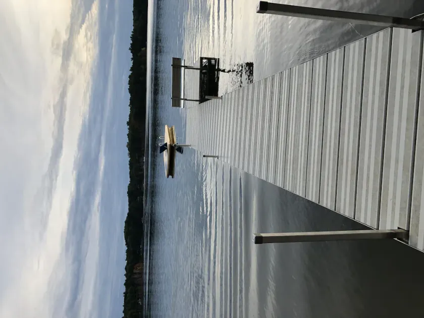 Kristallklar sjö med en privat strand och underbar utsikt - Image 1