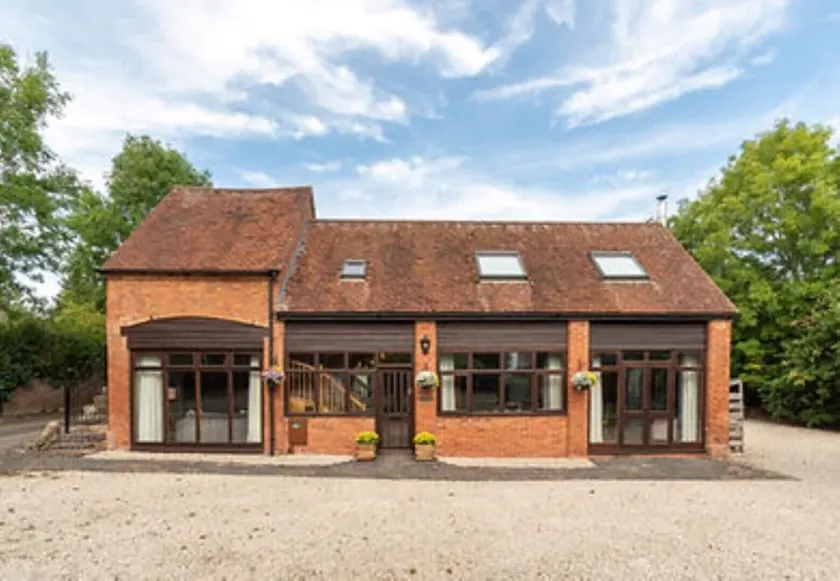 Copperpot Barn - Image 1