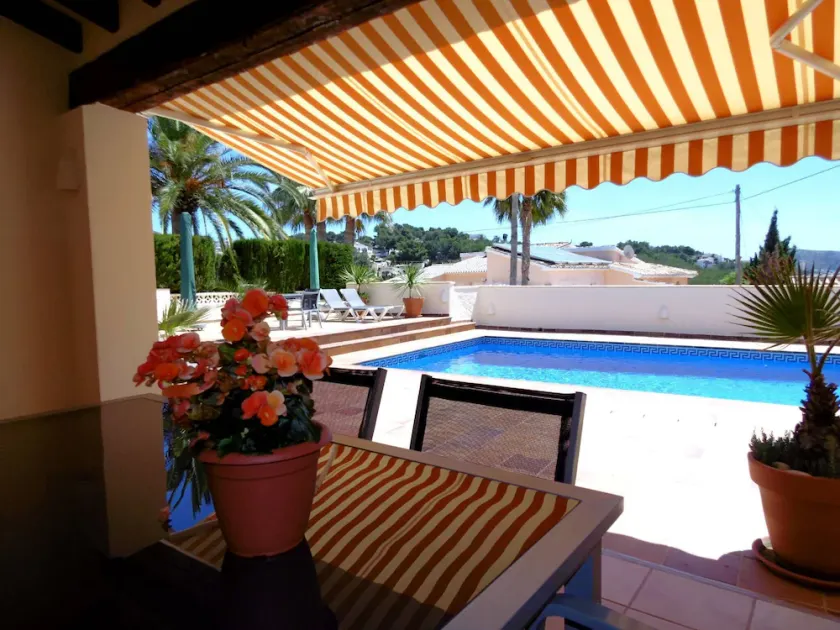 Casa Ronald luxury on his best in tip top condition overlooking the sea. - Image 1