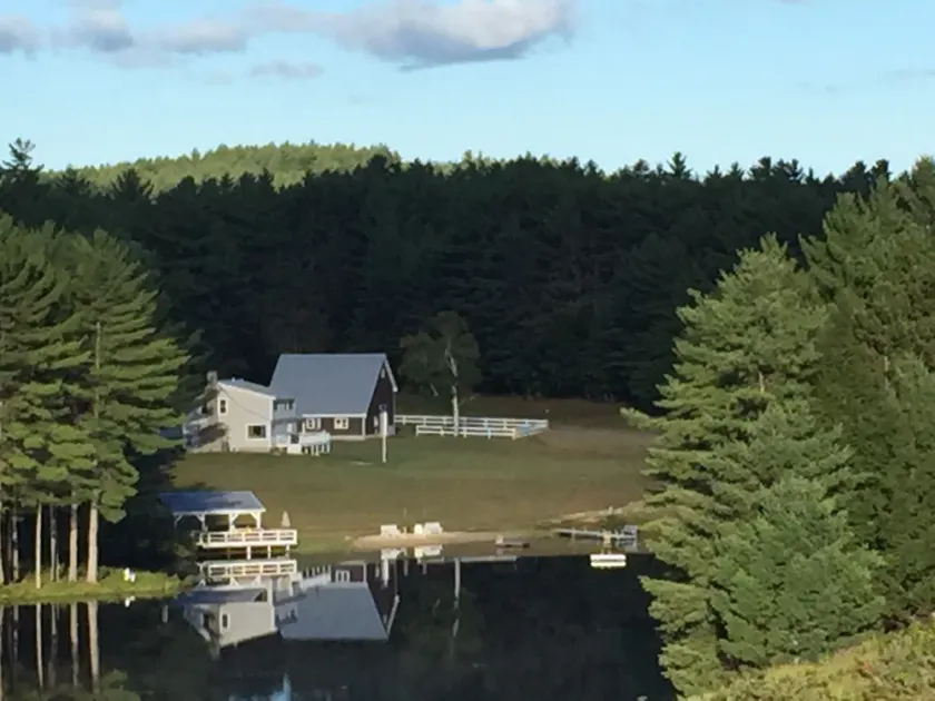 Privat strand, täckt picinic område, eldstaden, några minuter från Conway, NH, Skidåkning - Image 1
