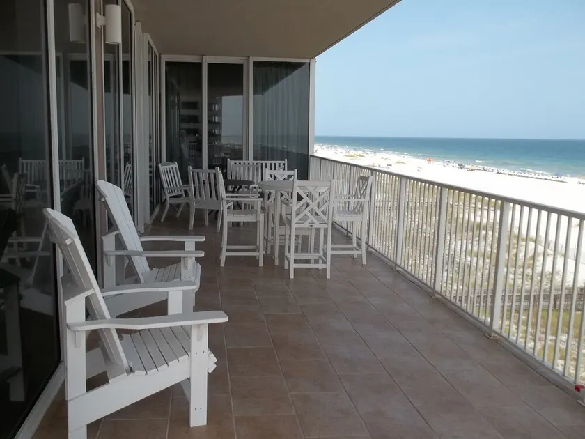 Gorgeous Gulf Front Corner Unit | Nye Luksus Designer Opdateringer | - Image 1