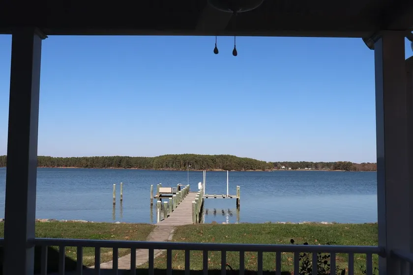 WATERFRONT 3000 SQFT HOME W/ PIER, WRAP PORCH, KAYAK, PADDLE BOARD, FIRE PIT - Image 1