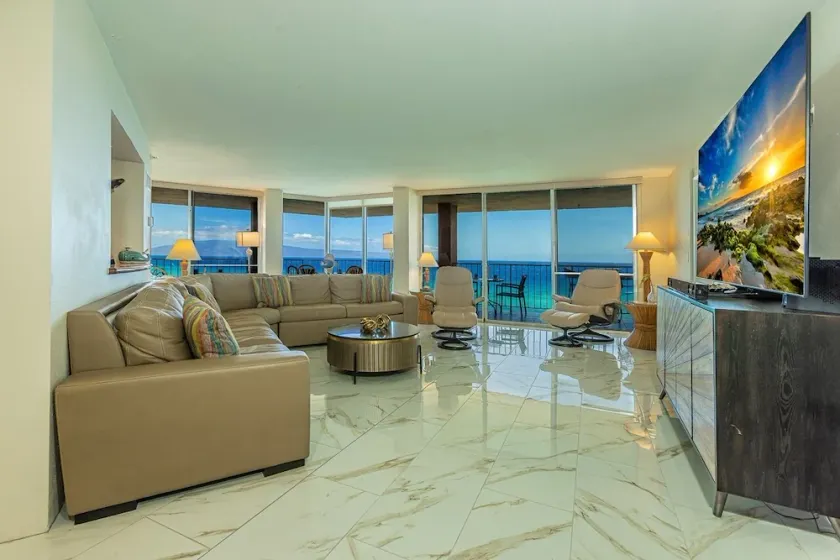 Royal Kahana 801- 2 bedroom oceanfront condo, AC, view, amenities - Image 1