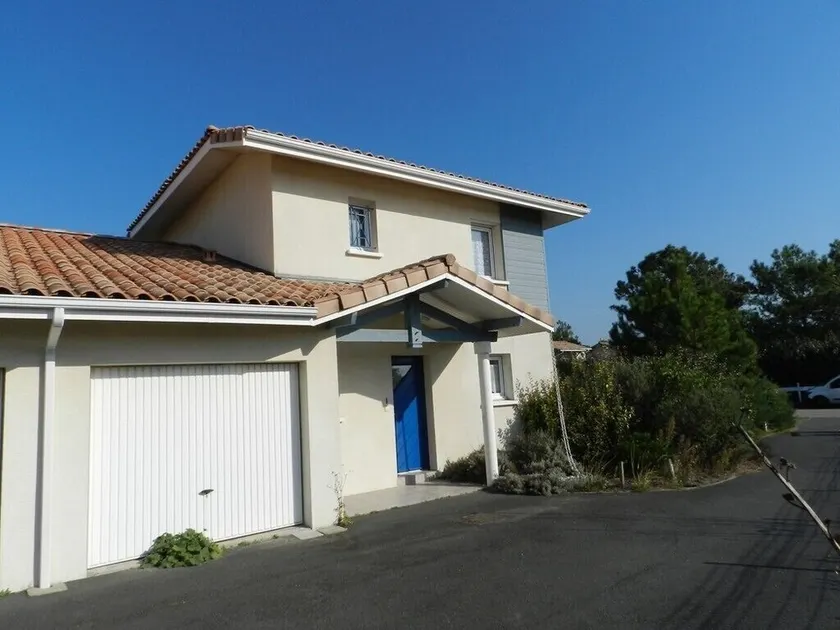 Semi-detached villa of 100m² for 8 people - Image 1