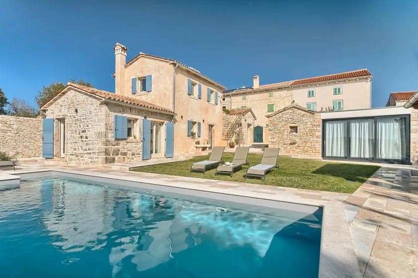 Villa Pietra with Pool - Image 1