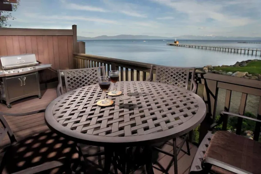 Condo de luxe au bord du lac pour une détente complète - Image 1
