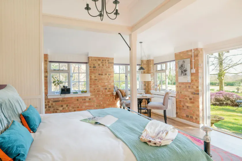 Old Mill Lodge by Huluki Sussex Stays - Image 1