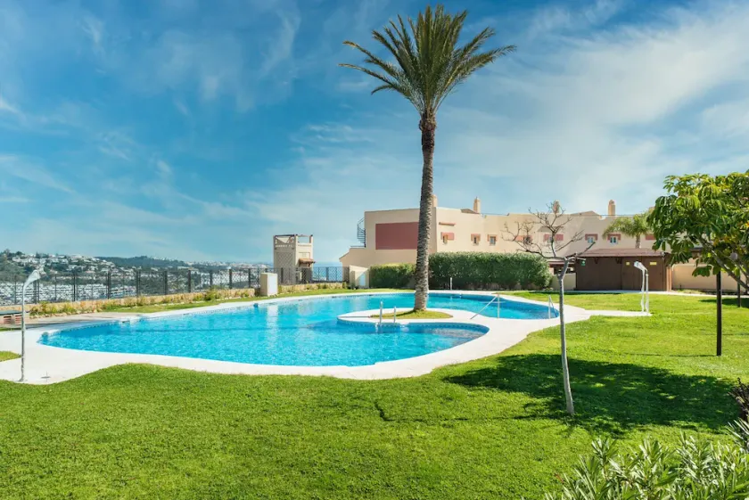 Appartement entièrement équipé avec barbecue, jacuzzi et terrasse | Vue mer - Image 1