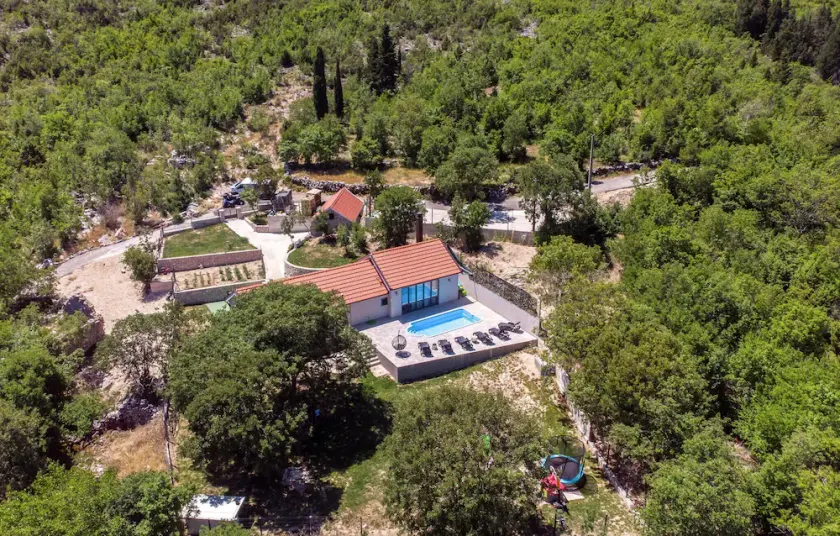 Cozy Home In Metkovic With Jacuzzi - Image 1