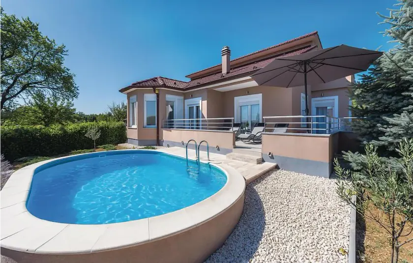 Traumhaftes Haus in Badanj mit privatem Swimmingpool, der sowohl drinnen als. - Image 1