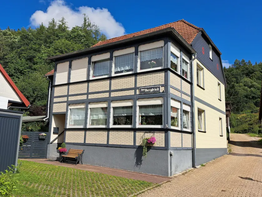 Casa Bergfried, Germania - Image 1