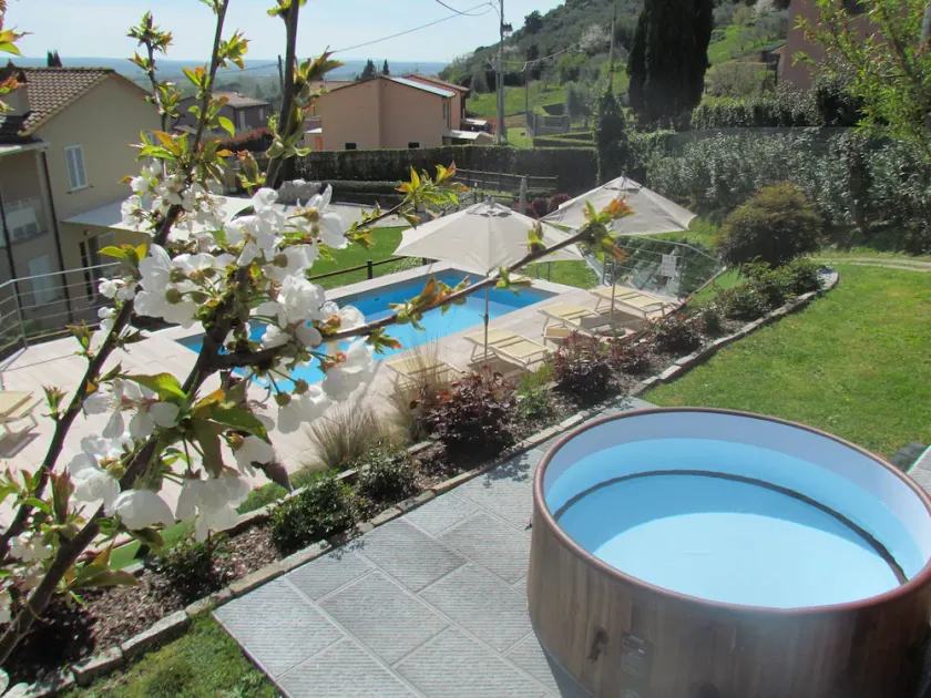 FerienWohnung mit Pool & Garten in Lucca - Image 1