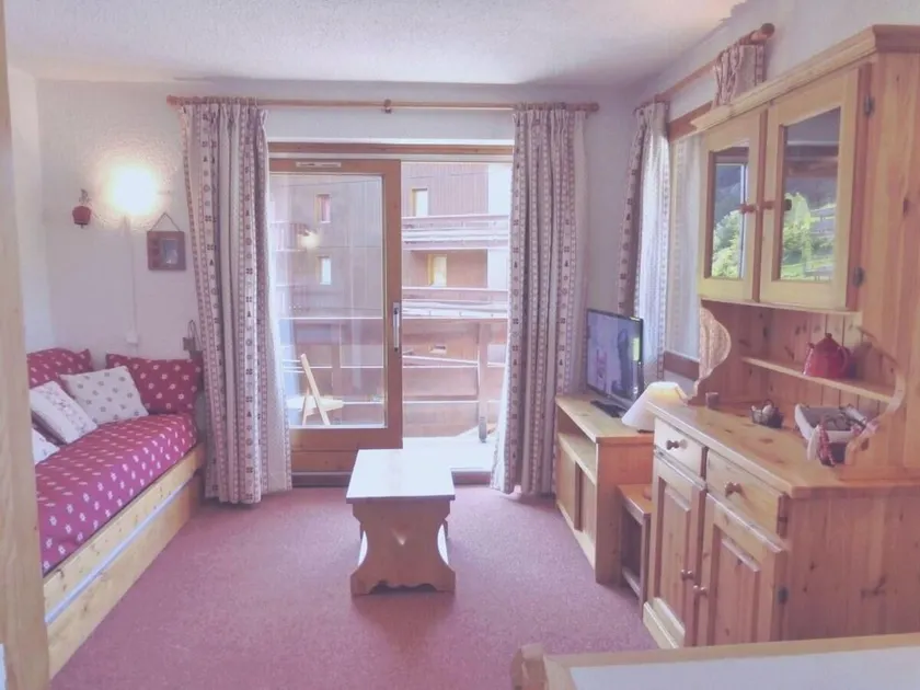 Pied des pistes de ski, 2ème étage, balcon, télévision, casier à ski, 36m², Méribel-Mottaret - Image 1