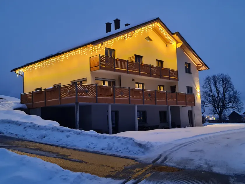 Large Chalet over 2 floors, fantastic views of the montains. - Image 1