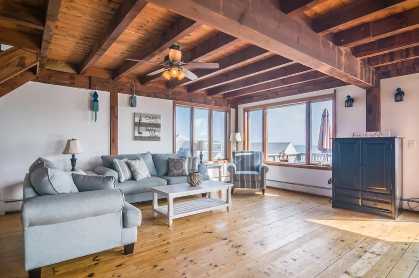 Modern Post & Beam with Stunning Bay Views - Image 1