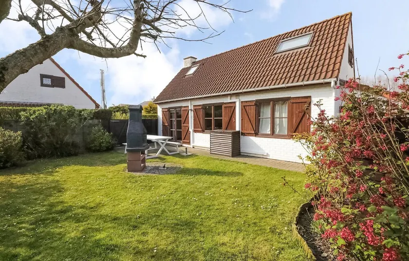 3 Bedroom Beautiful Home In Bredene - Image 1