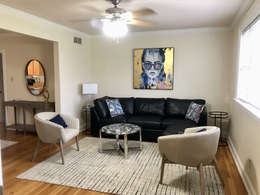 Condo rénové de 2 chambres dans un excellent emplacement, à quelques pas du lac Pontchartrain - Image 1
