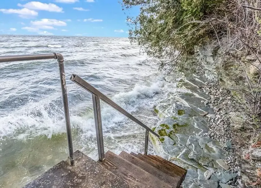 5BR Waterfront Retreat – Experience Door County’s Best Season, Fall! - Image 1