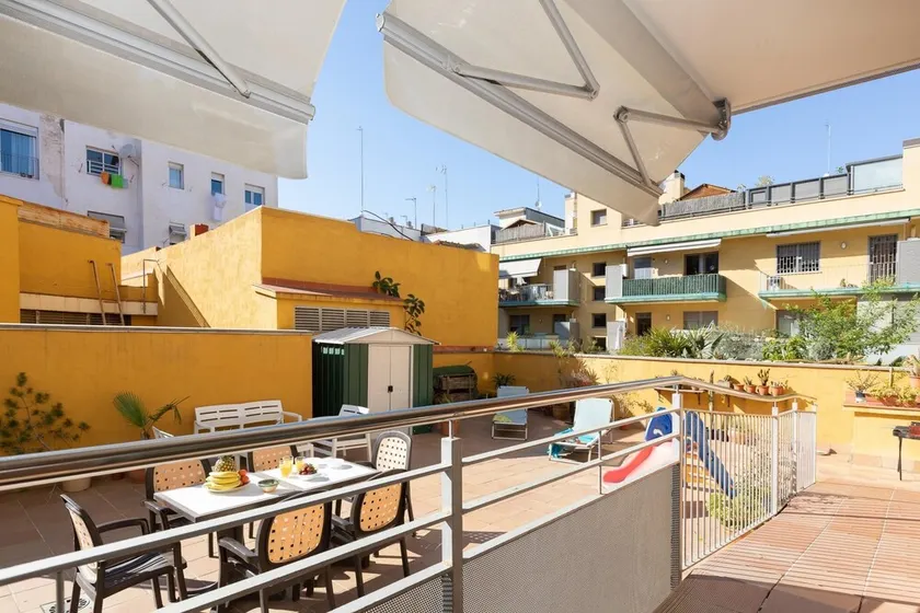 GROSSE TERRASSE WOHNUNG IN BARCELONA - Image 1