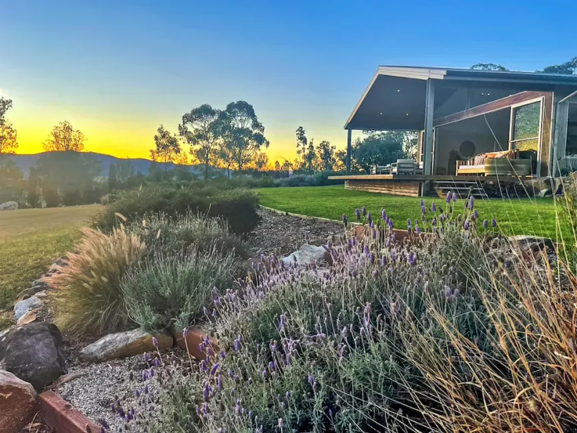 Pindara - Modern, 5 bedroom house with fabulous valley views! - Image 1