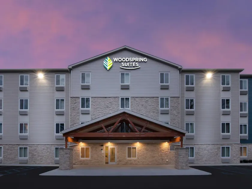 WoodSpring Suites Woodbridge Menlo Park Area - Image 1