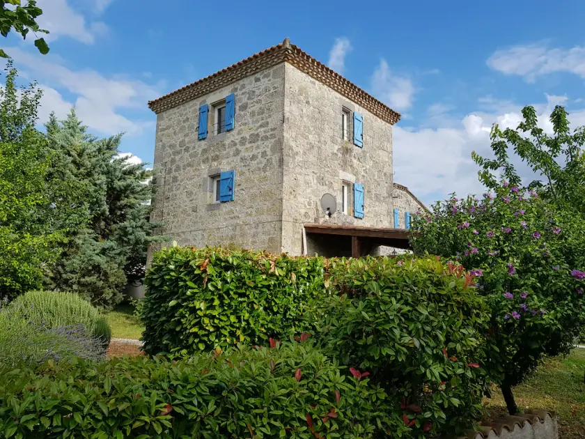Unique, open plan stone barn with stunning features and views. - Image 1