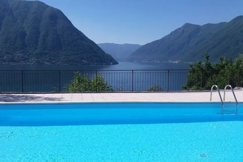 Schöne Wohnung in Colonno mit Blick auf den Comer See mit Pool und herrlichem Blick - Image 1