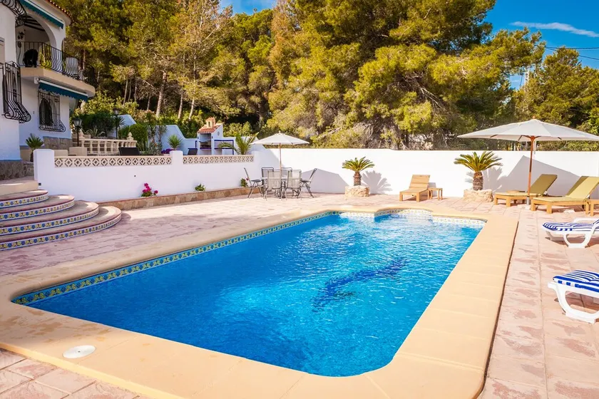 2 Bed Lägenhet i med privat pool och terrass nära alla bekvämligheter - Image 1