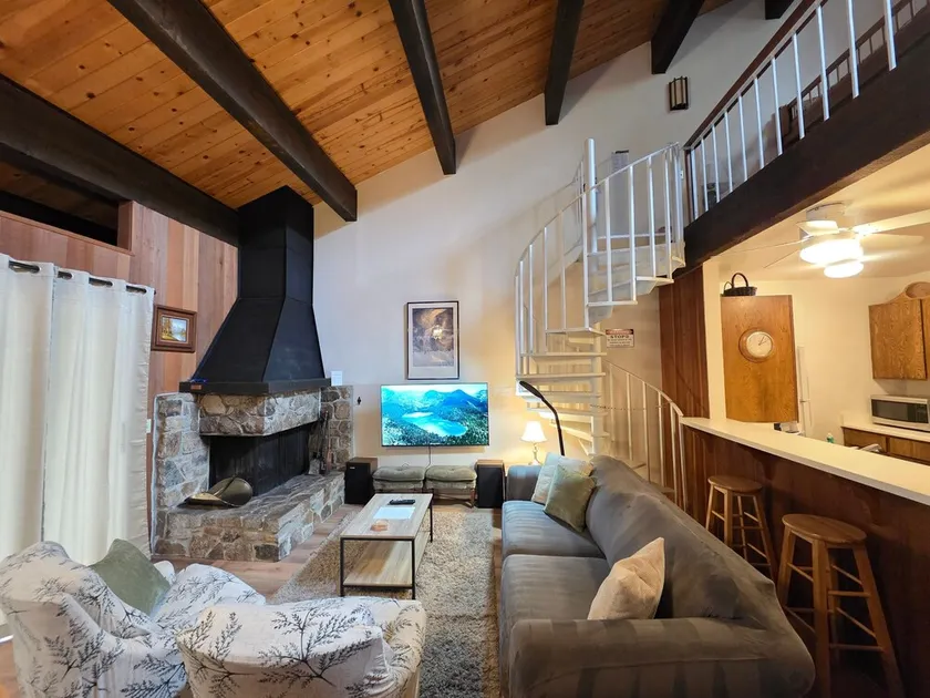 Spiral Staircase home - Image 1