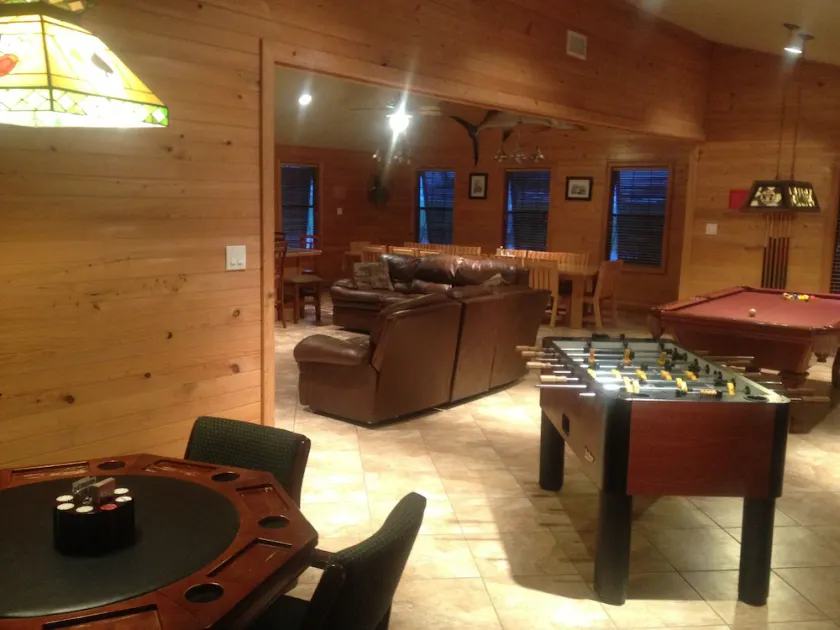 \"Propre / maintenu entièrement meublé et luxueux LODGE\" -Blue Marlin Lodge - Image 1