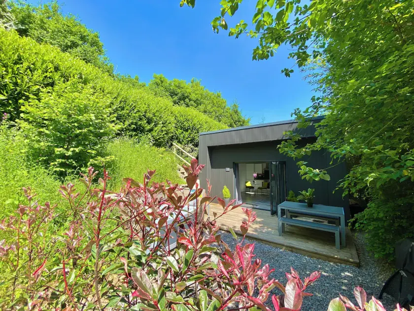 Sunridge Cube 1 with Hot Tub & Giant Home Cinema - Image 1