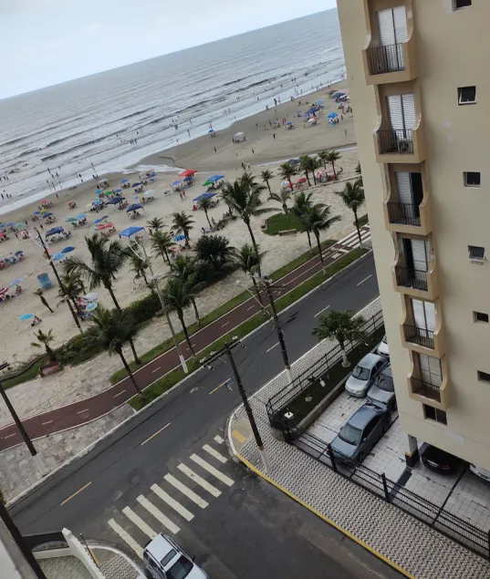 Large Apartment - Walk to the Beach - Image 1