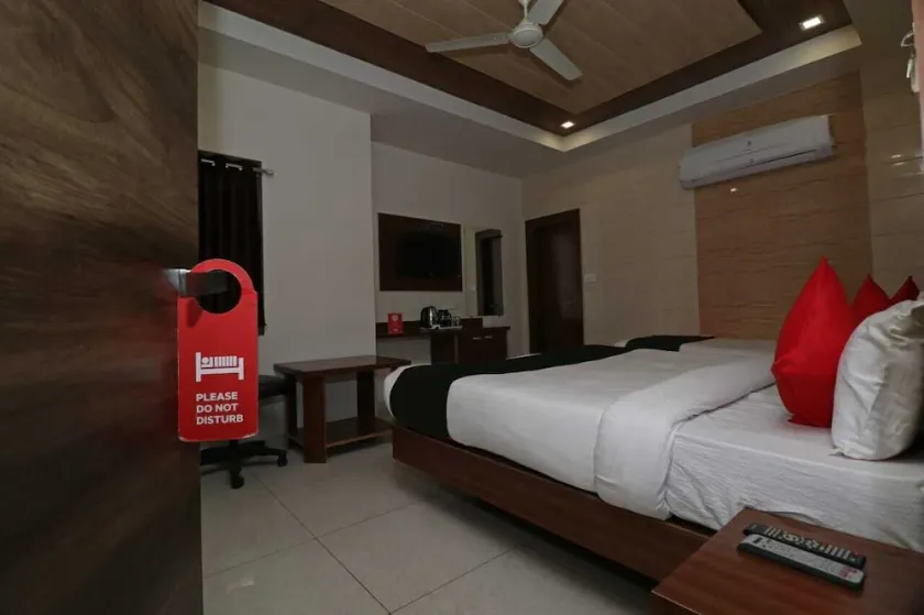 Hotel Big Dream Agra near Tajmahal - Image 1