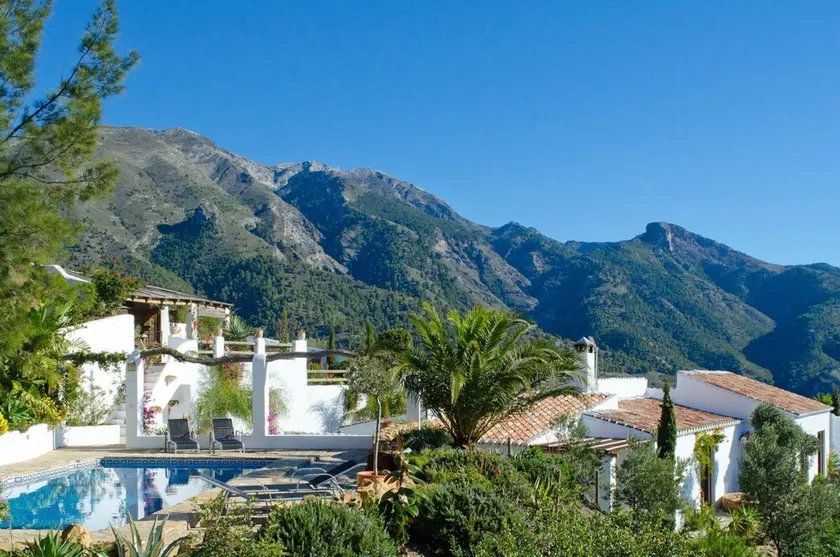 Blanco De Caza - Three Bedroom Villa, Sleeps 6 - Image 1