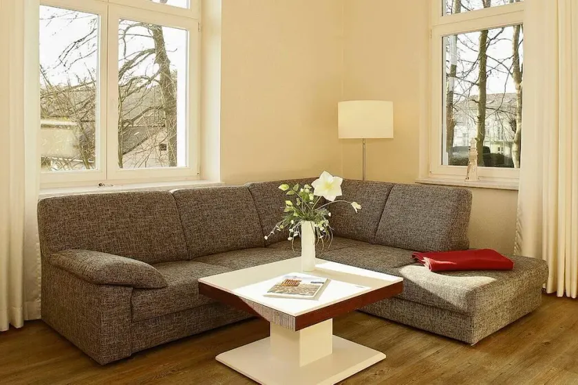 Hübsches Apartment mit Zwei Balkonen - nur 100m zum Kilometerlangen Ostseestrand - Image 1