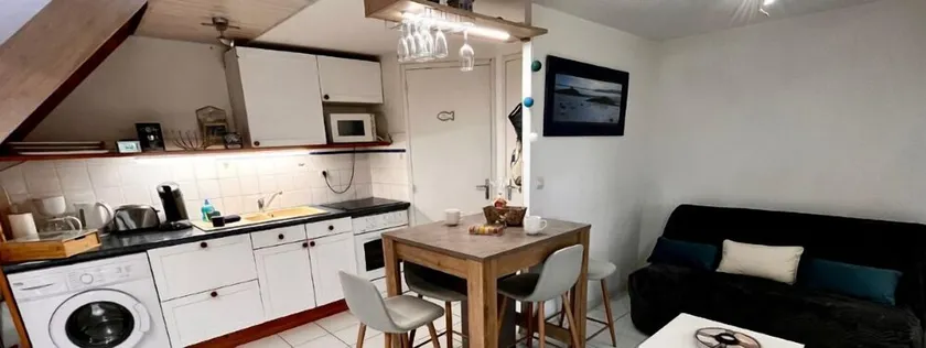 Keraven, charming cottage, shared pool - Image 1